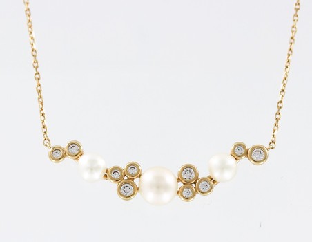 Collier mit Perlen und Zirkonia