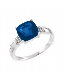 Женское кольцо с бриллиантами и топазом